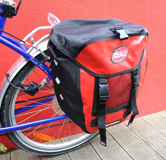 IDEALE HITEC Fahrradtasche Gepäcktasche schwarz/rot NEU