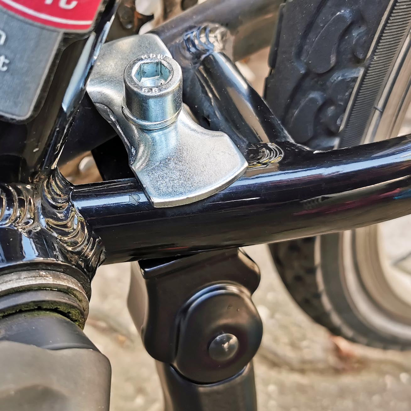 Red Loon Fahrradständer 24-28 Zoll - höhenverstellbarer Seitenständer - Fahrrad Ständer Mittelmontage - aus robustem Stahl - Mittelbauständer für MTB eBike Cityrad Trekkingbike