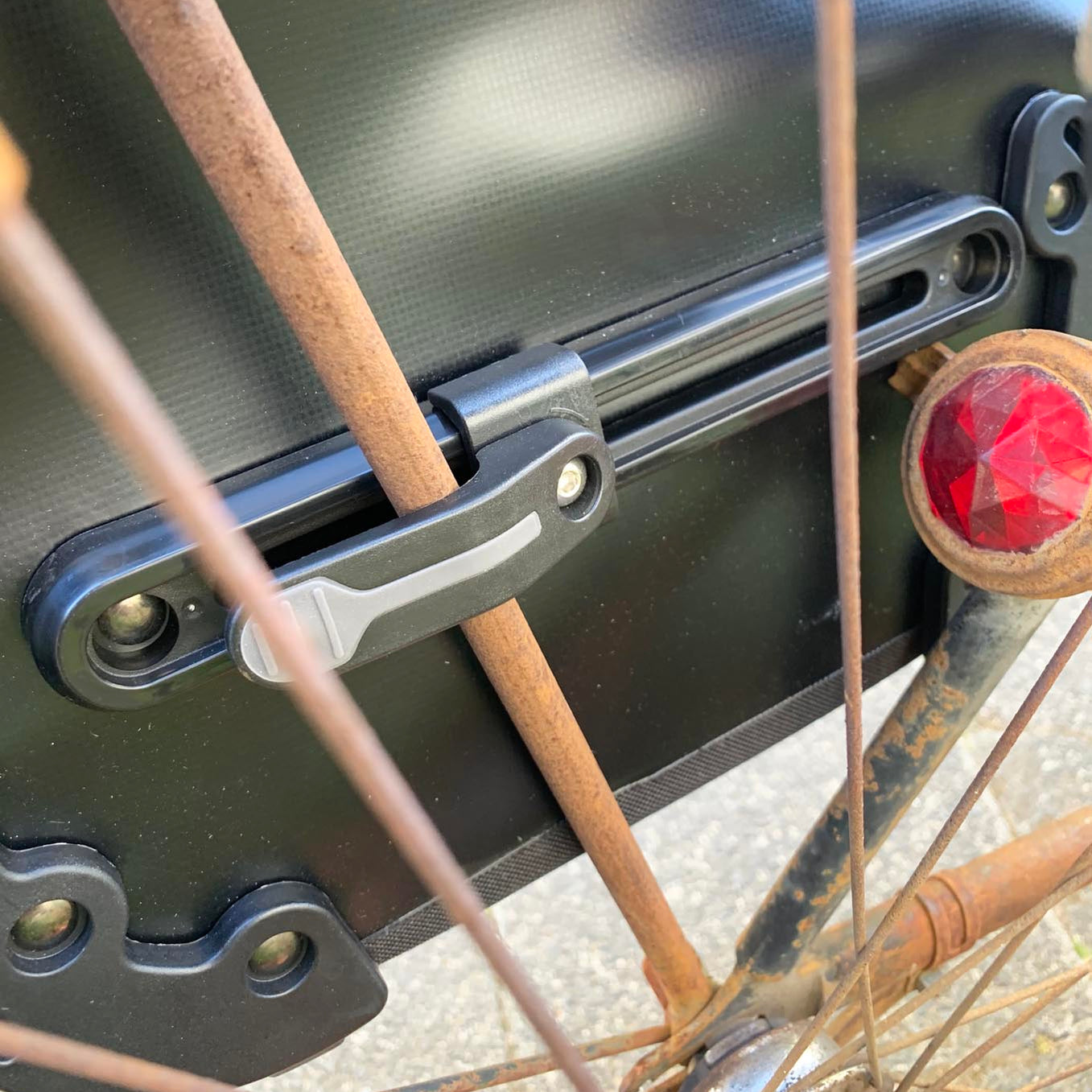 2x Red Loon Packtasche Fahrradtasche Gepäckträgertasche LKW-Plane wasserdicht