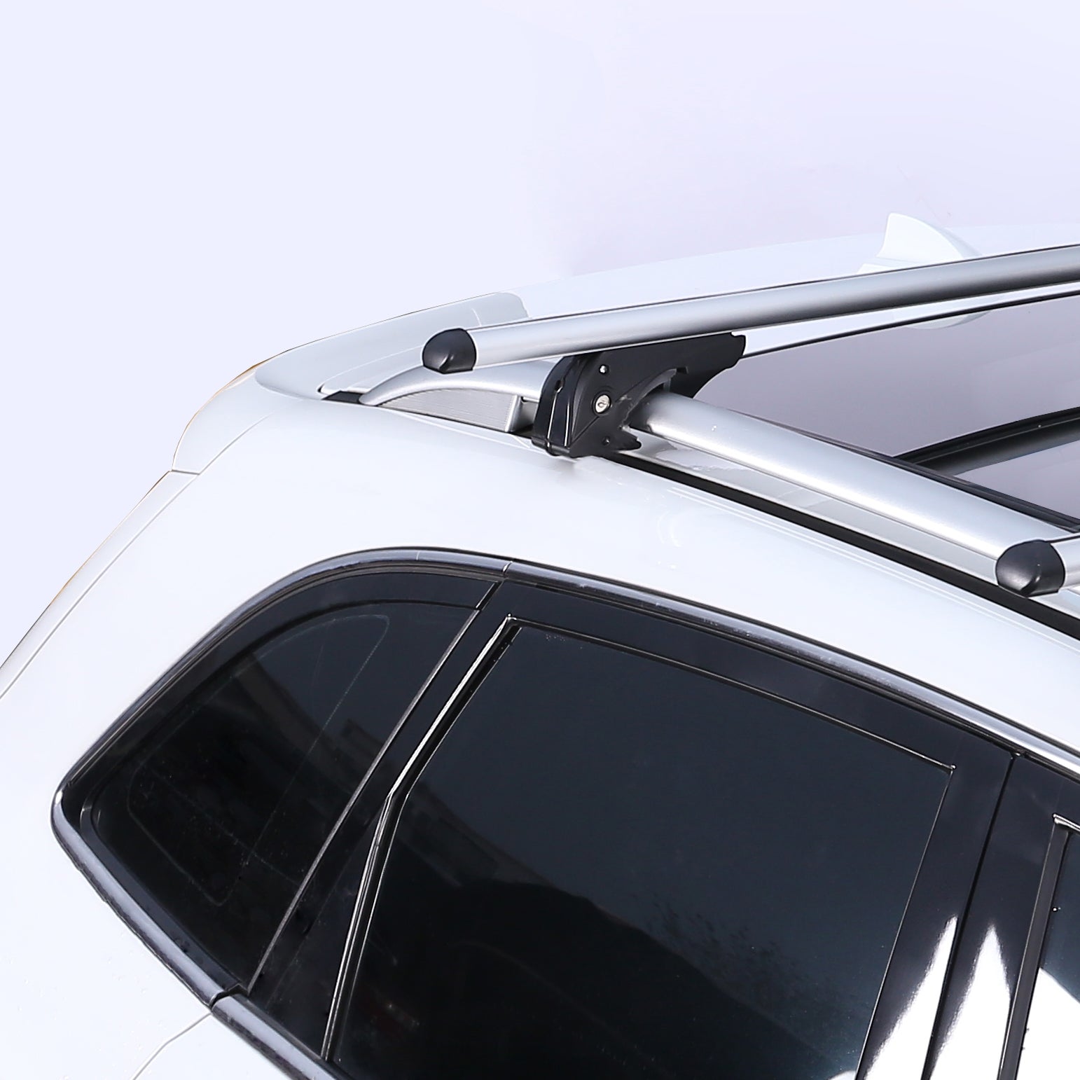 Dachbox/Gepäckbox CUBE370 + Dachträger/Relingträger VDPLION1 kompatibel mit für Skoda Karoq (5 Türer) ab 18